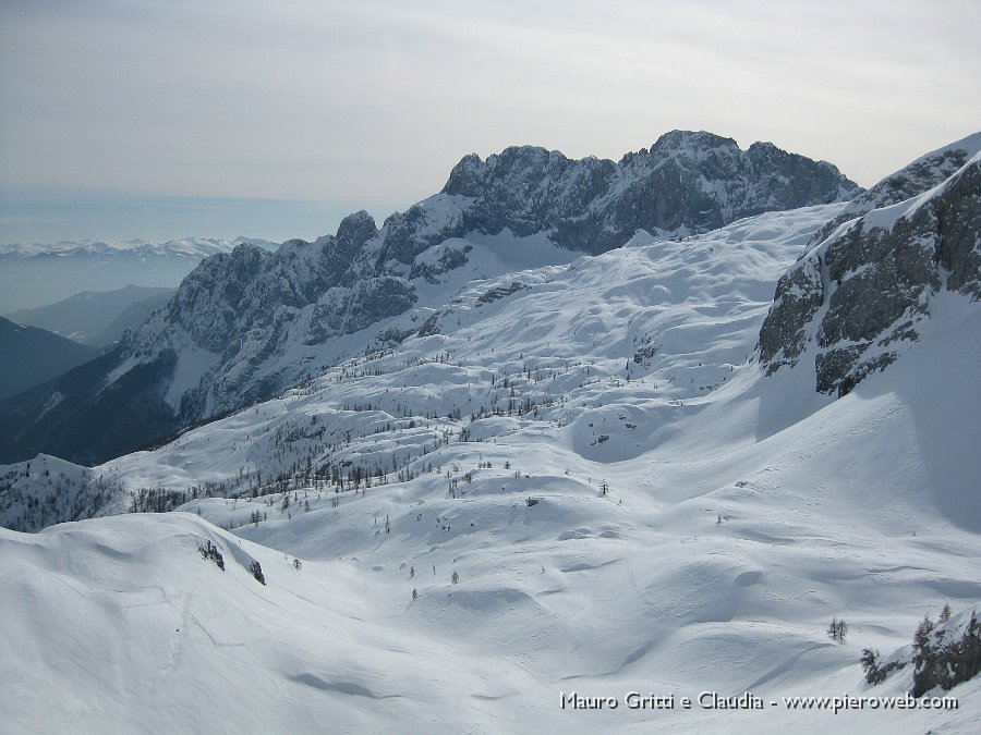 11 Dal Pizzo di Petto vista verso le piste di Colere.JPG